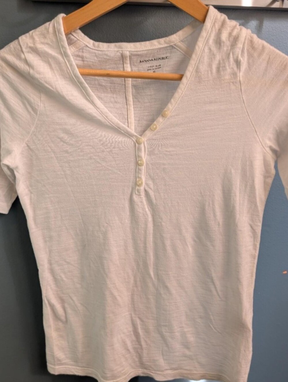 Banana Republic White Henley Xs
